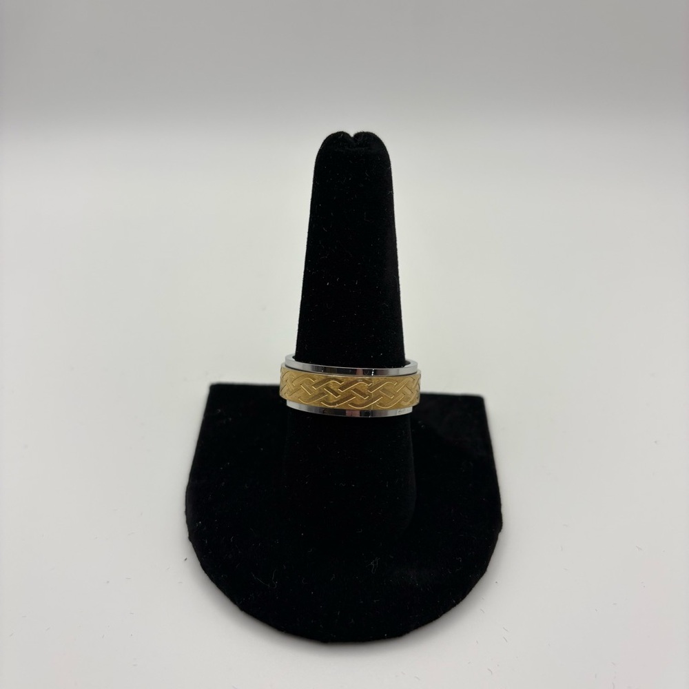 Spinner Rings - Picture 3 of 12
